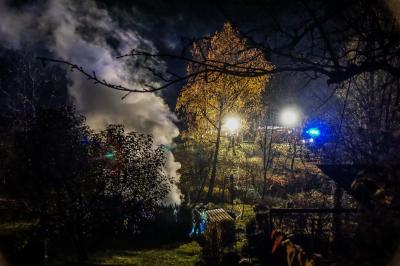 Esslingen: Brand eines Gartenhauses mit einer verletzten Person